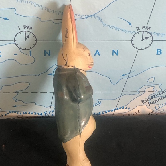 Antique white rabbit figure / Christmas ornament from Through the Looking glass - Picture 8 of 11